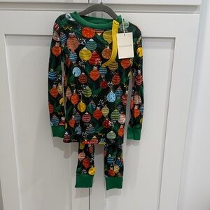 Garnet Hill Kids Pajama Set - Green with Multicolor Ornaments